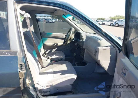 1995 Ford Escort Lx/Sport from USA, damaged, VIN 1FASP15J4SW362673